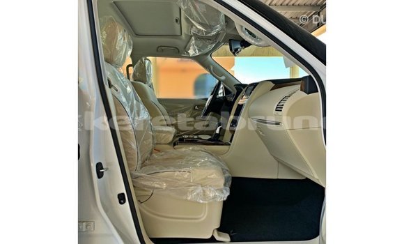 Buy Import Nissan Patrol White Car in Import - Dubai in Belait Buy Import Nissan Patrol White Car in Import - Dubai in Belait