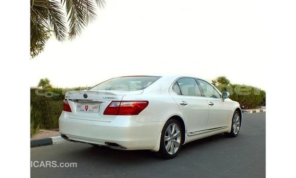 Buy Import Lexus LS White Car in Import - Dubai in Belait Buy Import Lexus LS White Car in Import - Dubai in Belait