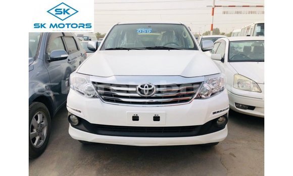 Buy Import Toyota Fortuner White Car in Import - Dubai in Belait