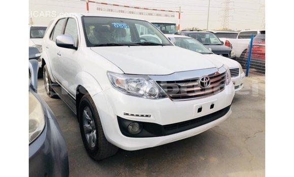 Buy Import Toyota Fortuner White Car in Import - Dubai in Belait Buy Import Toyota Fortuner White Car in Import - Dubai in Belait