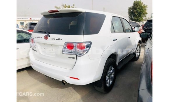Buy Import Toyota Fortuner White Car in Import - Dubai in Belait Buy Import Toyota Fortuner White Car in Import - Dubai in Belait