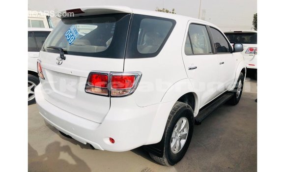 Buy Import Toyota Fortuner White Car in Import - Dubai in Belait Buy Import Toyota Fortuner White Car in Import - Dubai in Belait