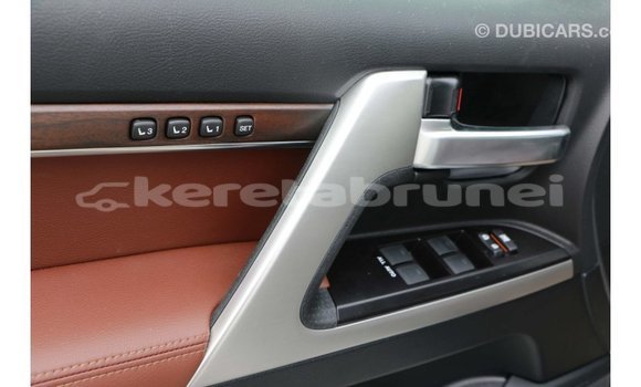 Buy Import Toyota Land Cruiser White Car in Import - Dubai in Belait Buy Import Toyota Land Cruiser White Car in Import - Dubai in Belait