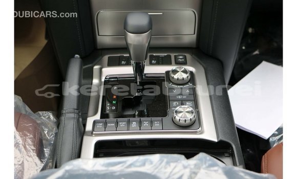 Buy Import Toyota Land Cruiser White Car in Import - Dubai in Belait Buy Import Toyota Land Cruiser White Car in Import - Dubai in Belait