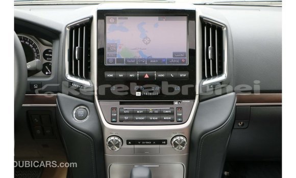 Buy Import Toyota Land Cruiser White Car in Import - Dubai in Belait Buy Import Toyota Land Cruiser White Car in Import - Dubai in Belait