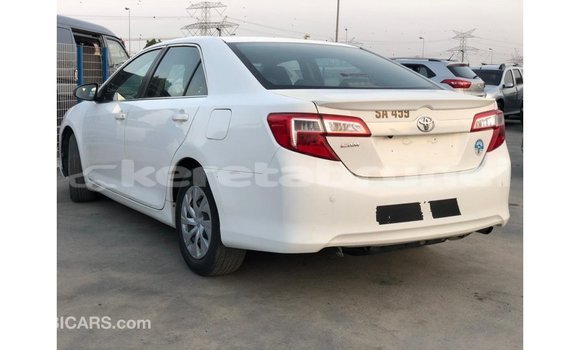Buy Import Toyota Camry White Car in Import - Dubai in Belait Buy Import Toyota Camry White Car in Import - Dubai in Belait