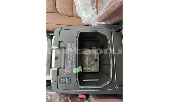 Buy Import Toyota Land Cruiser White Car in Import - Dubai in Belait Buy Import Toyota Land Cruiser White Car in Import - Dubai in Belait