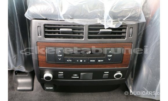 Buy Import Toyota Land Cruiser White Car in Import - Dubai in Belait Buy Import Toyota Land Cruiser White Car in Import - Dubai in Belait