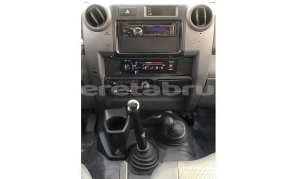 Buy Import Toyota Land Cruiser White Car in Import - Dubai in Belait Buy Import Toyota Land Cruiser White Car in Import - Dubai in Belait