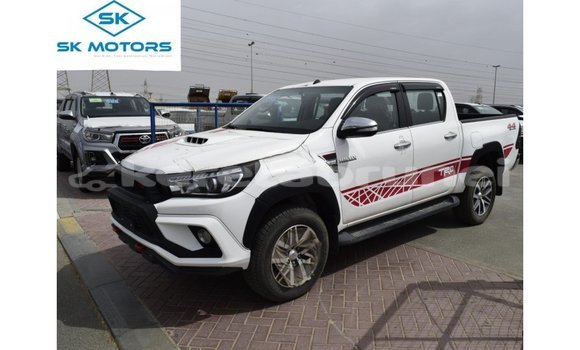 Buy Import Toyota Hilux White Car in Import - Dubai in Belait