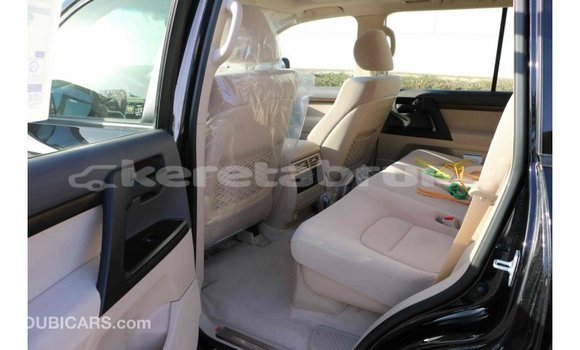 Buy Import Toyota Land Cruiser Black Car in Import - Dubai in Belait Buy Import Toyota Land Cruiser Black Car in Import - Dubai in Belait