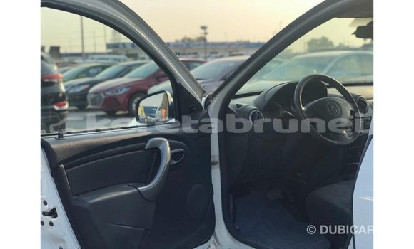 Buy Import Renault Duster White Car in Import - Dubai in Belait Buy Import Renault Duster White Car in Import - Dubai in Belait
