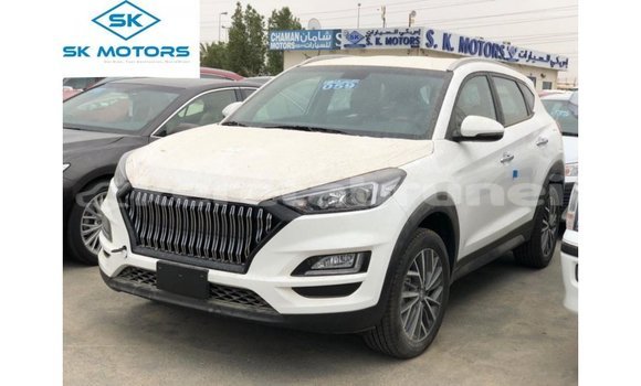 Buy Import Hyundai Tucson White Car in Import - Dubai in Belait Buy Import Hyundai Tucson White Car in Import - Dubai in Belait
