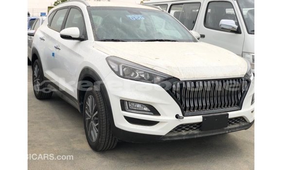 Buy Import Hyundai Tucson White Car in Import - Dubai in Belait Buy Import Hyundai Tucson White Car in Import - Dubai in Belait