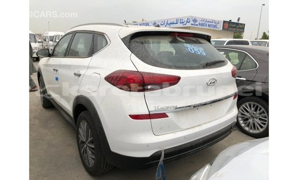 Buy Import Hyundai Tucson White Car in Import - Dubai in Belait Buy Import Hyundai Tucson White Car in Import - Dubai in Belait