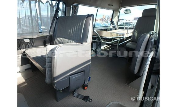Buy Import Nissan Caravan White Car in Import - Dubai in Belait Buy Import Nissan Caravan White Car in Import - Dubai in Belait