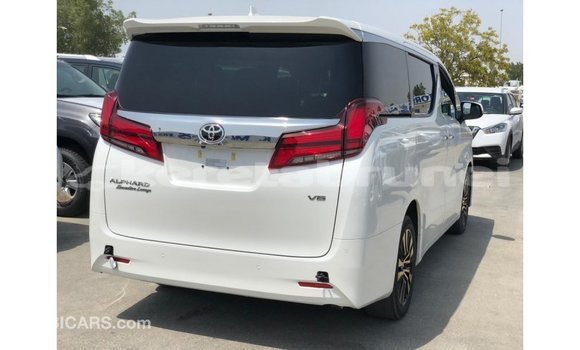 Buy Import Toyota Alphard White Car in Import - Dubai in Belait Buy Import Toyota Alphard White Car in Import - Dubai in Belait