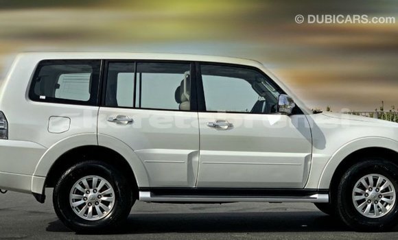 Buy Import Mitsubishi Pajero White Car in Import - Dubai in Belait Buy Import Mitsubishi Pajero White Car in Import - Dubai in Belait