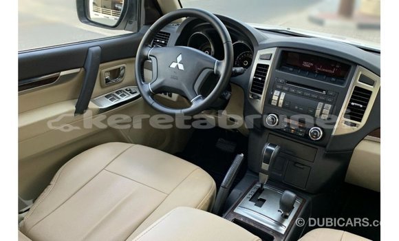 Buy Import Mitsubishi Pajero White Car in Import - Dubai in Belait Buy Import Mitsubishi Pajero White Car in Import - Dubai in Belait