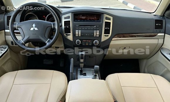 Buy Import Mitsubishi Pajero White Car in Import - Dubai in Belait Buy Import Mitsubishi Pajero White Car in Import - Dubai in Belait