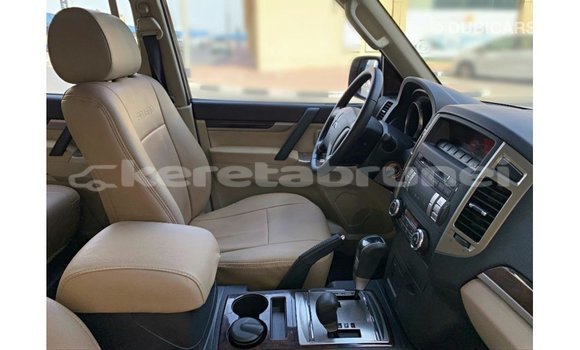 Buy Import Mitsubishi Pajero White Car in Import - Dubai in Belait Buy Import Mitsubishi Pajero White Car in Import - Dubai in Belait