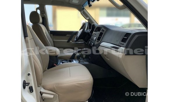 Buy Import Mitsubishi Pajero White Car in Import - Dubai in Belait Buy Import Mitsubishi Pajero White Car in Import - Dubai in Belait