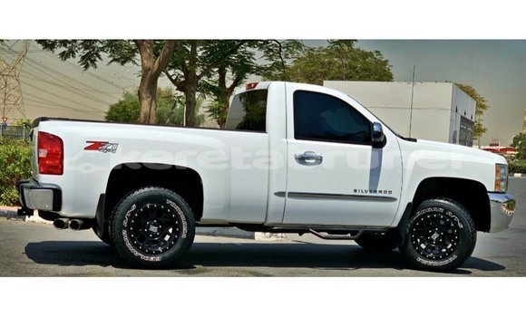 Buy Import Chevrolet Silverado White Car in Import - Dubai in Belait Buy Import Chevrolet Silverado White Car in Import - Dubai in Belait