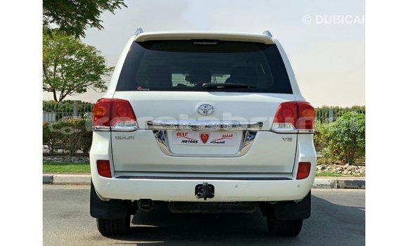 Buy Import Toyota Land Cruiser White Car in Import - Dubai in Belait Buy Import Toyota Land Cruiser White Car in Import - Dubai in Belait