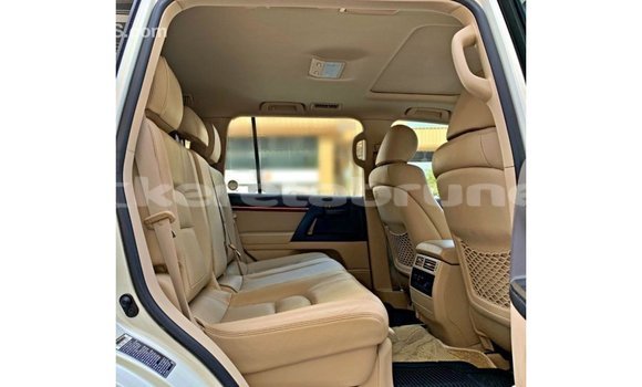 Buy Import Toyota Land Cruiser White Car in Import - Dubai in Belait Buy Import Toyota Land Cruiser White Car in Import - Dubai in Belait