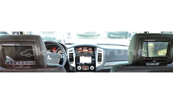 Buy Import Mitsubishi Pajero White Car in Import - Dubai in Belait Buy Import Mitsubishi Pajero White Car in Import - Dubai in Belait