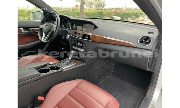 Buy Import Mercedes-Benz 190 Other Car in Import - Dubai in Belait Buy Import Mercedes-Benz 190 Other Car in Import - Dubai in Belait