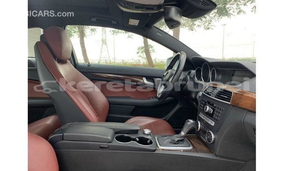 Buy Import Mercedes-Benz 190 Other Car in Import - Dubai in Belait Buy Import Mercedes-Benz 190 Other Car in Import - Dubai in Belait