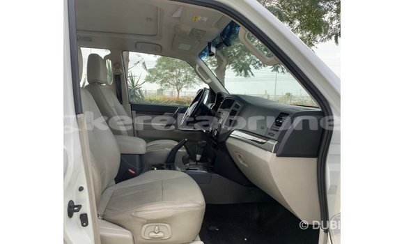 Buy Import Mitsubishi Pajero White Car in Import - Dubai in Belait Buy Import Mitsubishi Pajero White Car in Import - Dubai in Belait