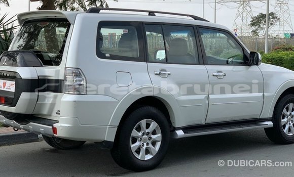 Buy Import Mitsubishi Pajero White Car in Import - Dubai in Belait Buy Import Mitsubishi Pajero White Car in Import - Dubai in Belait