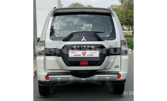 Buy Import Mitsubishi Pajero White Car in Import - Dubai in Belait Buy Import Mitsubishi Pajero White Car in Import - Dubai in Belait