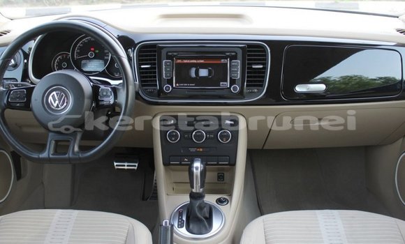 Buy Import Volkswagen Beetle Blue Car in Import - Dubai in Belait Buy Import Volkswagen Beetle Blue Car in Import - Dubai in Belait