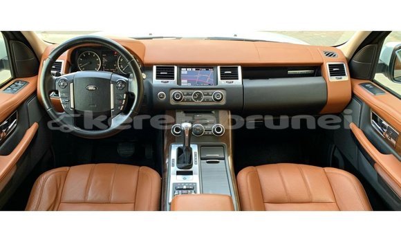 Buy Import Land Rover Range Rover White Car in Import - Dubai in Belait Buy Import Land Rover Range Rover White Car in Import - Dubai in Belait