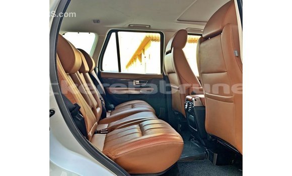 Buy Import Land Rover Range Rover White Car in Import - Dubai in Belait Buy Import Land Rover Range Rover White Car in Import - Dubai in Belait