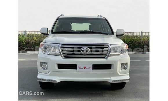 Buy Import Toyota Land Cruiser White Car in Import - Dubai in Belait Buy Import Toyota Land Cruiser White Car in Import - Dubai in Belait