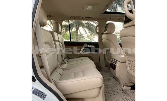 Buy Import Toyota Land Cruiser White Car in Import - Dubai in Belait Buy Import Toyota Land Cruiser White Car in Import - Dubai in Belait