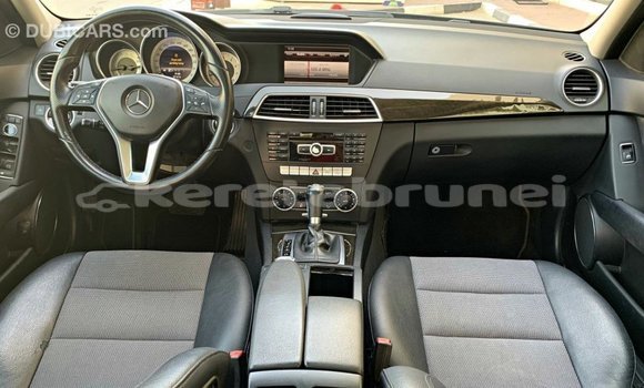 Buy Import Mercedes-Benz 200 Blue Car in Import - Dubai in Belait Buy Import Mercedes-Benz 200 Blue Car in Import - Dubai in Belait