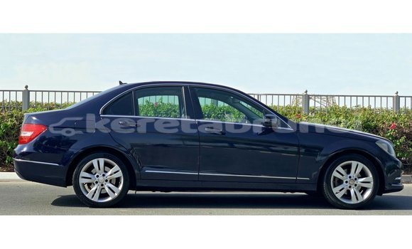 Buy Import Mercedes-Benz 200 Blue Car in Import - Dubai in Belait Buy Import Mercedes-Benz 200 Blue Car in Import - Dubai in Belait