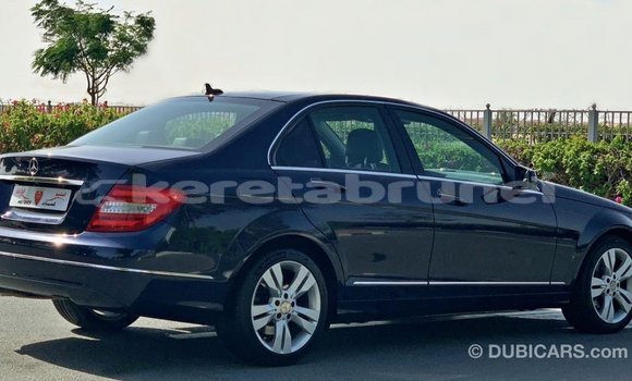 Buy Import Mercedes-Benz 200 Blue Car in Import - Dubai in Belait Buy Import Mercedes-Benz 200 Blue Car in Import - Dubai in Belait