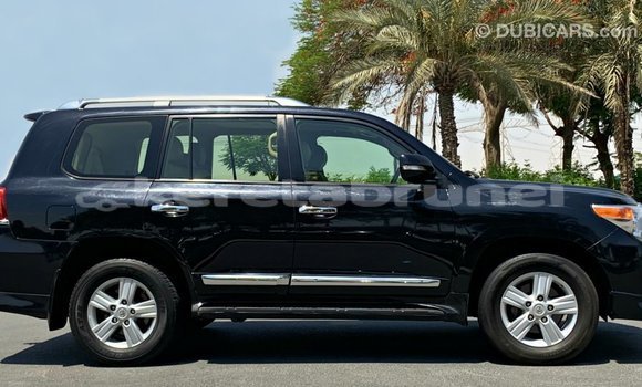 Buy Import Toyota Land Cruiser Black Car in Import - Dubai in Belait Buy Import Toyota Land Cruiser Black Car in Import - Dubai in Belait