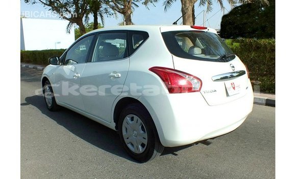 Buy Import Nissan Tiida White Car in Import - Dubai in Belait Buy Import Nissan Tiida White Car in Import - Dubai in Belait