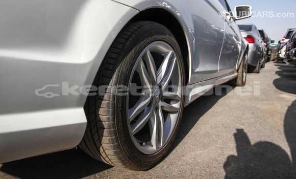 Buy Import Mercedes-Benz 200 White Car in Import - Dubai in Belait Buy Import Mercedes-Benz 200 White Car in Import - Dubai in Belait