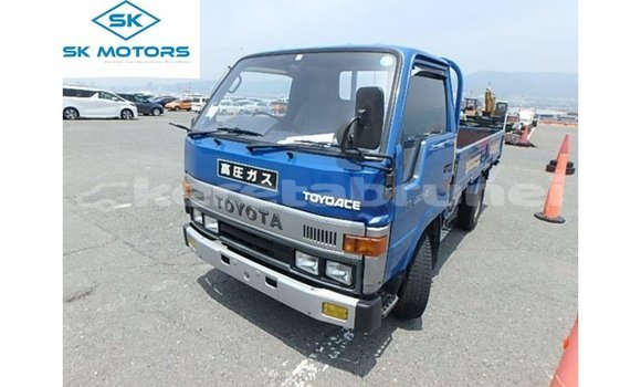 Buy Import Toyota HiAce Blue Truck in Import - Dubai in Belait