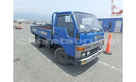 Buy Import Toyota HiAce Blue Truck in Import - Dubai in Belait Buy Import Toyota HiAce Blue Truck in Import - Dubai in Belait