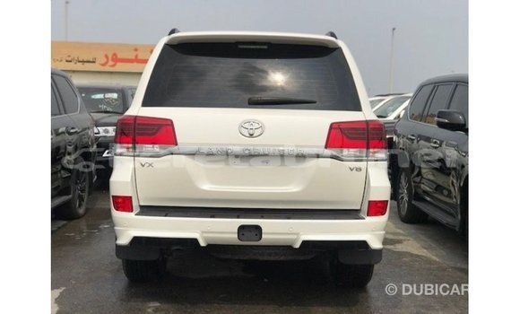 Buy Import Toyota Land Cruiser White Car in Import - Dubai in Belait Buy Import Toyota Land Cruiser White Car in Import - Dubai in Belait