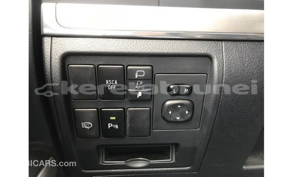 Buy Import Toyota Land Cruiser White Car in Import - Dubai in Belait Buy Import Toyota Land Cruiser White Car in Import - Dubai in Belait